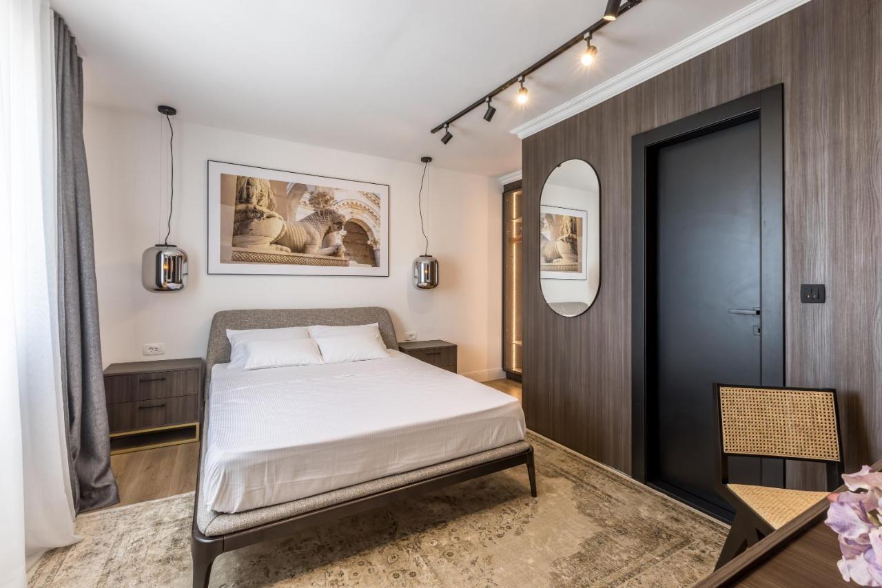 Palazzo Romano Suite 1 สปลิท ภายนอก รูปภาพ
