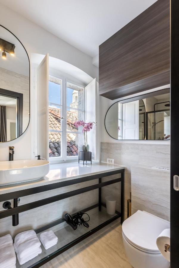 Palazzo Romano Suite 1 สปลิท ภายนอก รูปภาพ