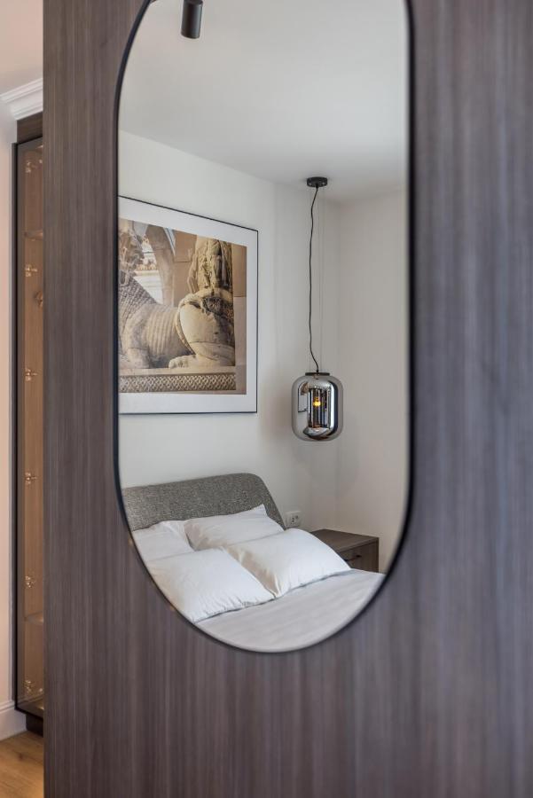 Palazzo Romano Suite 1 สปลิท ภายนอก รูปภาพ